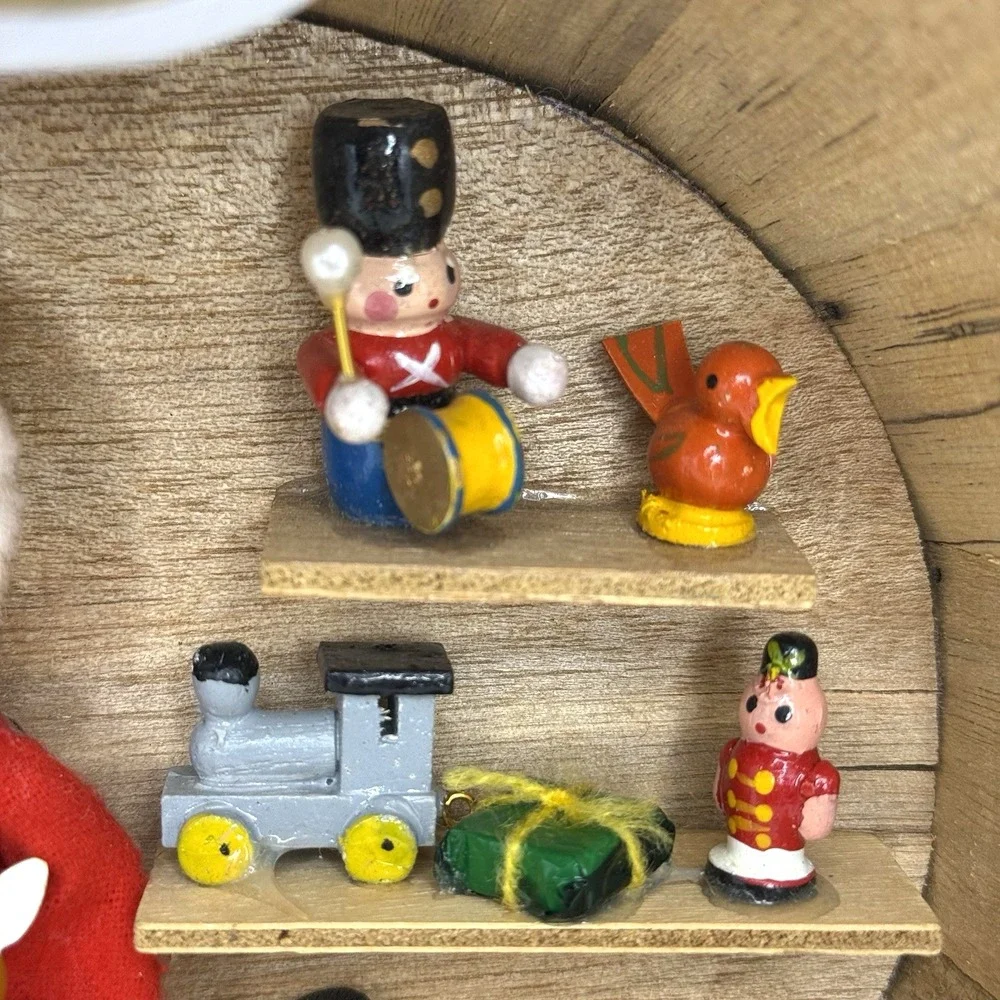 Vintage Enesco Santas Workshop Diorama Ornament Basket Toy Scene 1970s Christmas